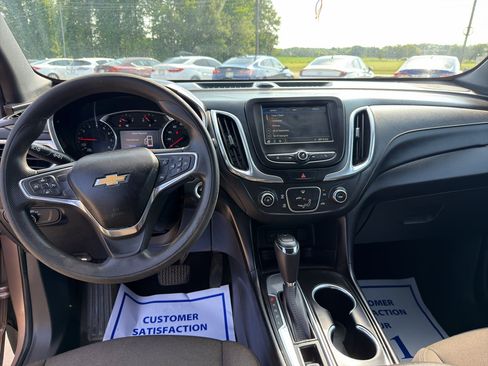 Used 2019 Chevrolet Equinox LT FWD image 9