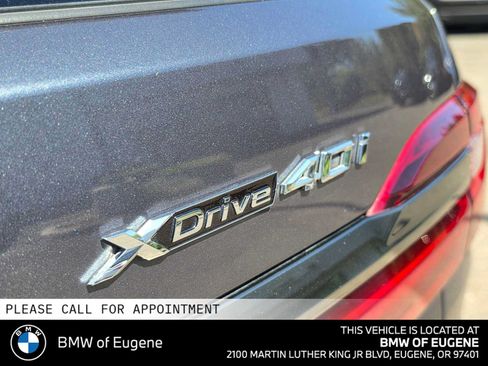 Used 2022 BMW X7 xDrive40i w/ M Sport Package AWD/4WD image 17