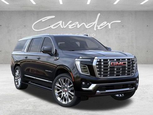 New 2026 GMC Yukon XL Denali w/ Denali Reserve Package AWD/4WD image 7