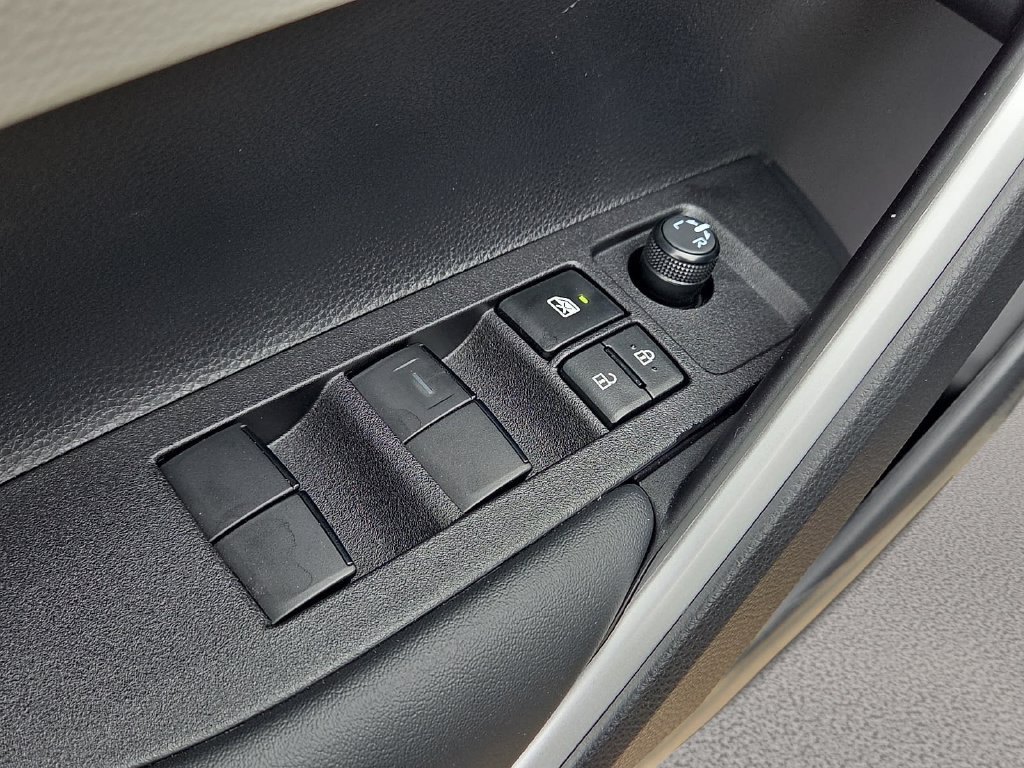 New 2026 Toyota Corolla Cross L FWD image 18