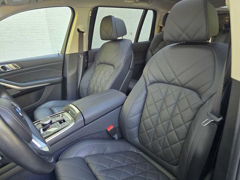 Used 2025 BMW X7 xDrive40i AWD/4WD image 22