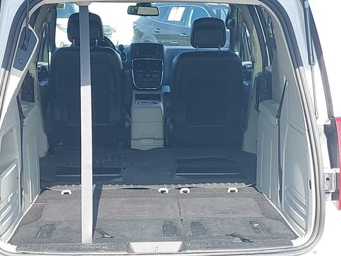 Used 2019 Dodge Grand Caravan SXT FWD image 11