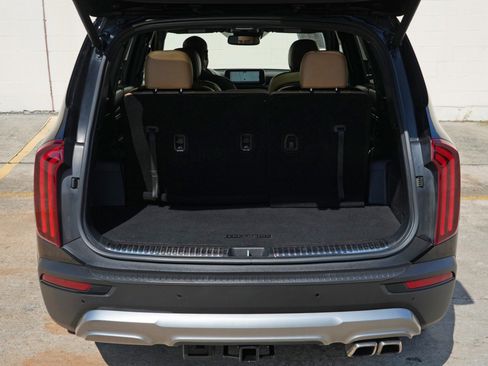 Used 2020 Kia Telluride SX w/ Towing Package FWD image 9