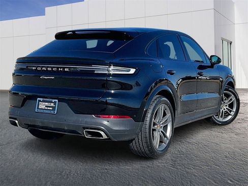 Used 2024 Porsche Cayenne Coupe image 7