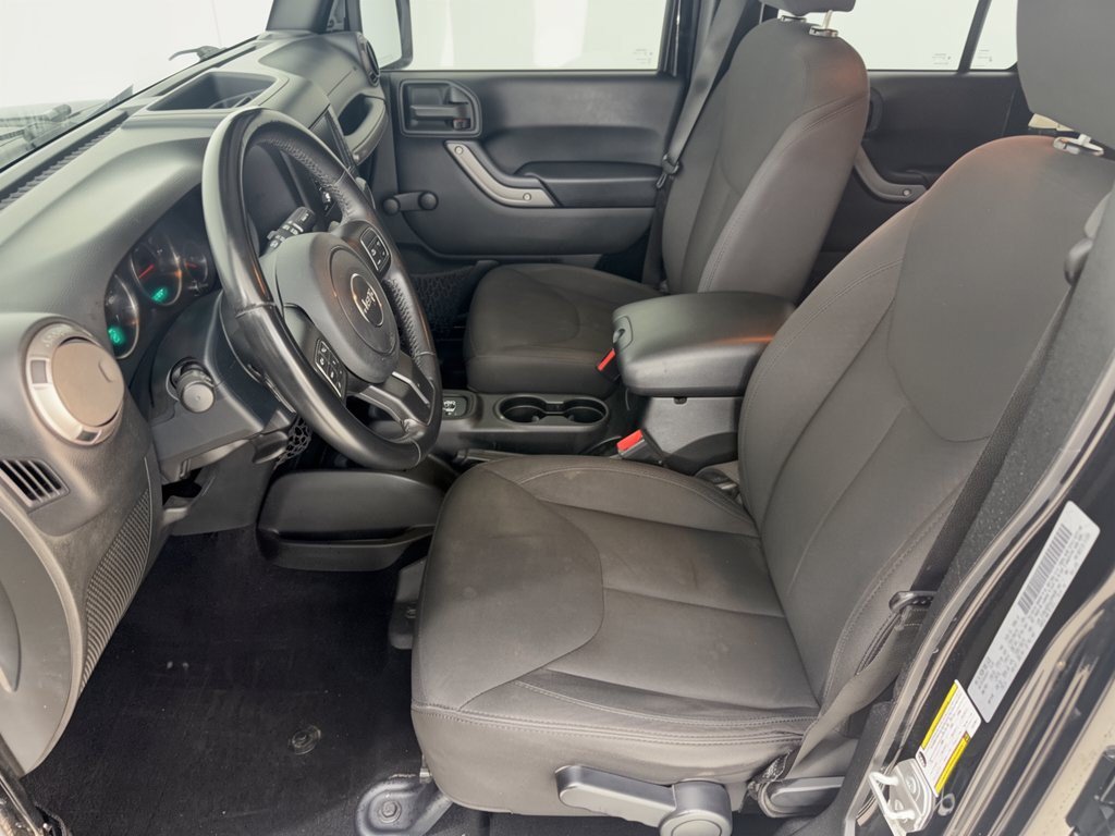 Used 2018 Jeep Wrangler Unlimited Sport AWD/4WD image 5