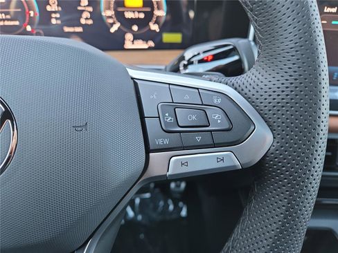 New 2026 Volkswagen Tiguan SEL R-Line image 17