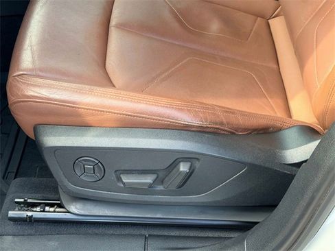 Used 2020 Audi Q3 2.0T Premium Plus w/ Premium Plus Package image 21