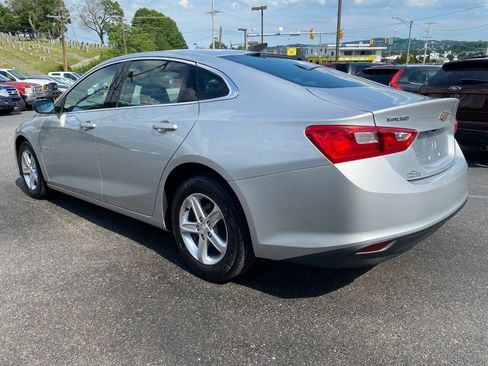 Used 2020 Chevrolet Malibu LS FWD image 5