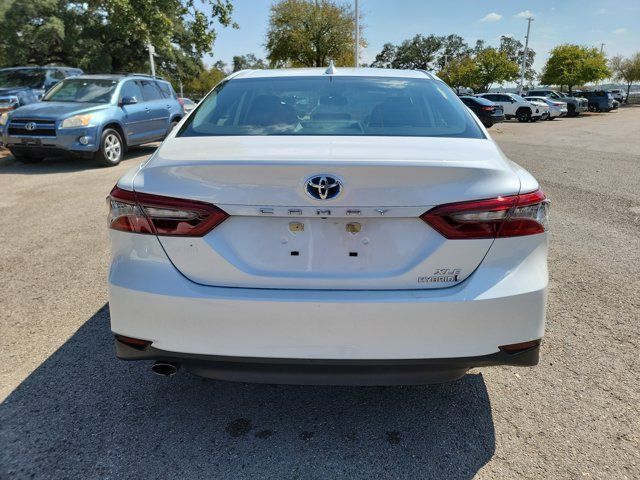 Used 2022 Toyota Camry XLE w/ Cold Weather Package FWD image 6