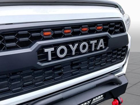 Used 2016 Toyota Tacoma SR w/ SR Convenience Package RWD image 29