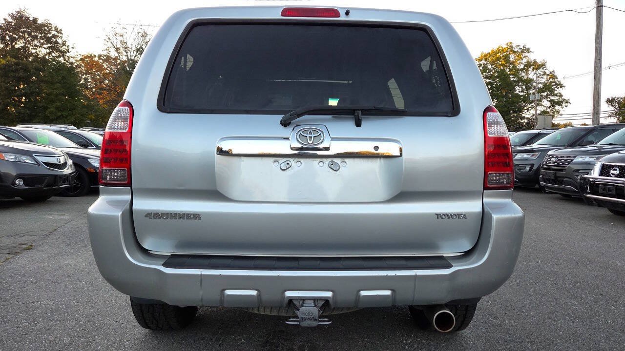 Used 2007 Toyota 4Runner SR5 AWD/4WD image 15