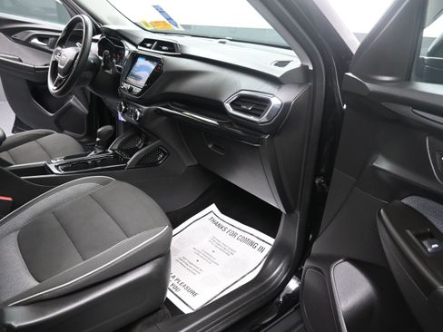 Used 2023 Chevrolet TrailBlazer LT w/ Convenience Package AWD/4WD image 24