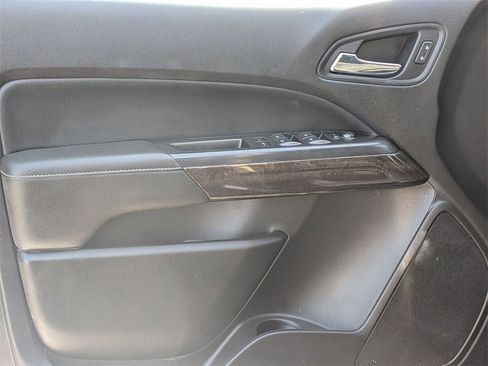 Used 2019 GMC Canyon SLE image 9