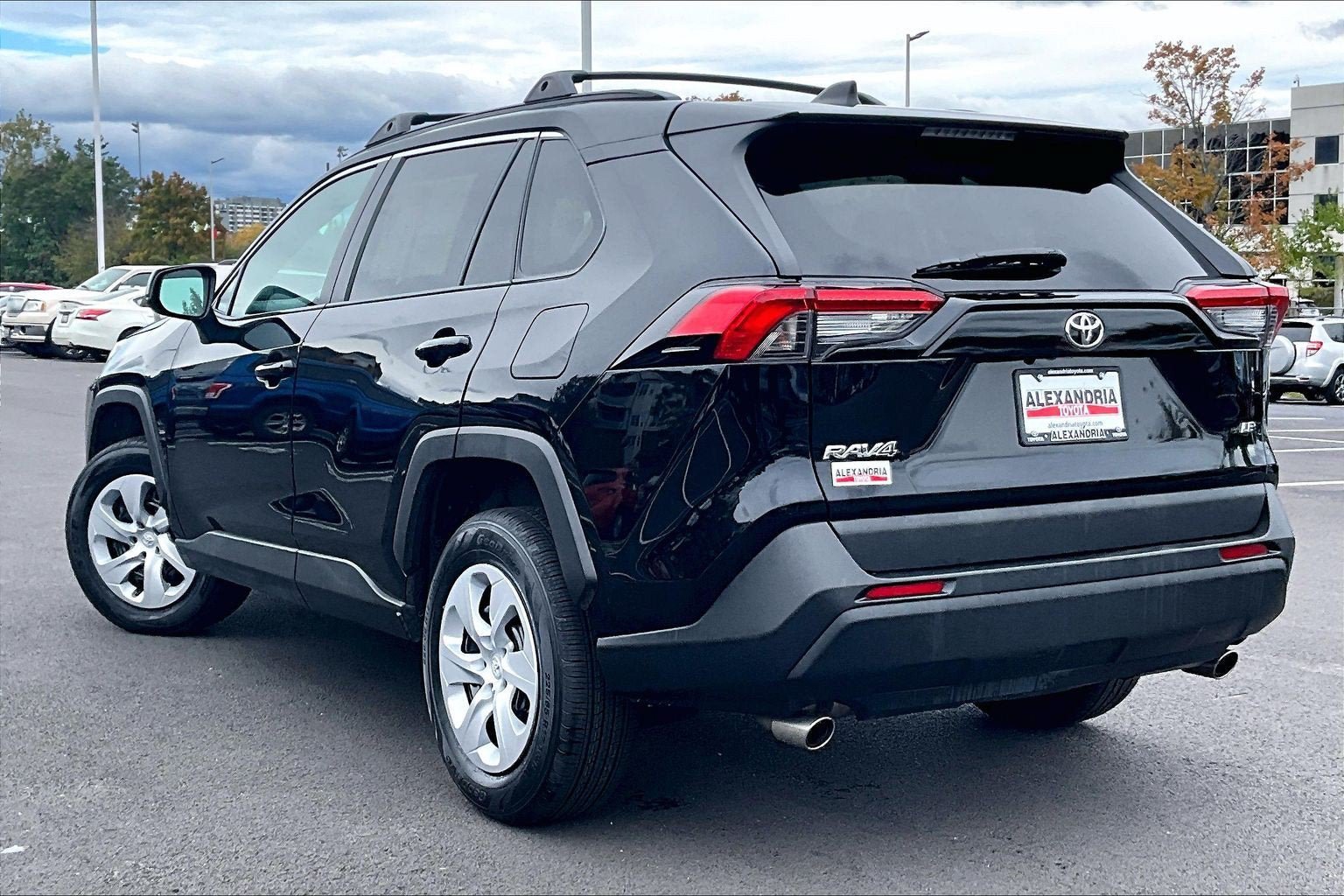 Used 2020 Toyota RAV4 LE w/ Carpet Mat Package FWD image 11