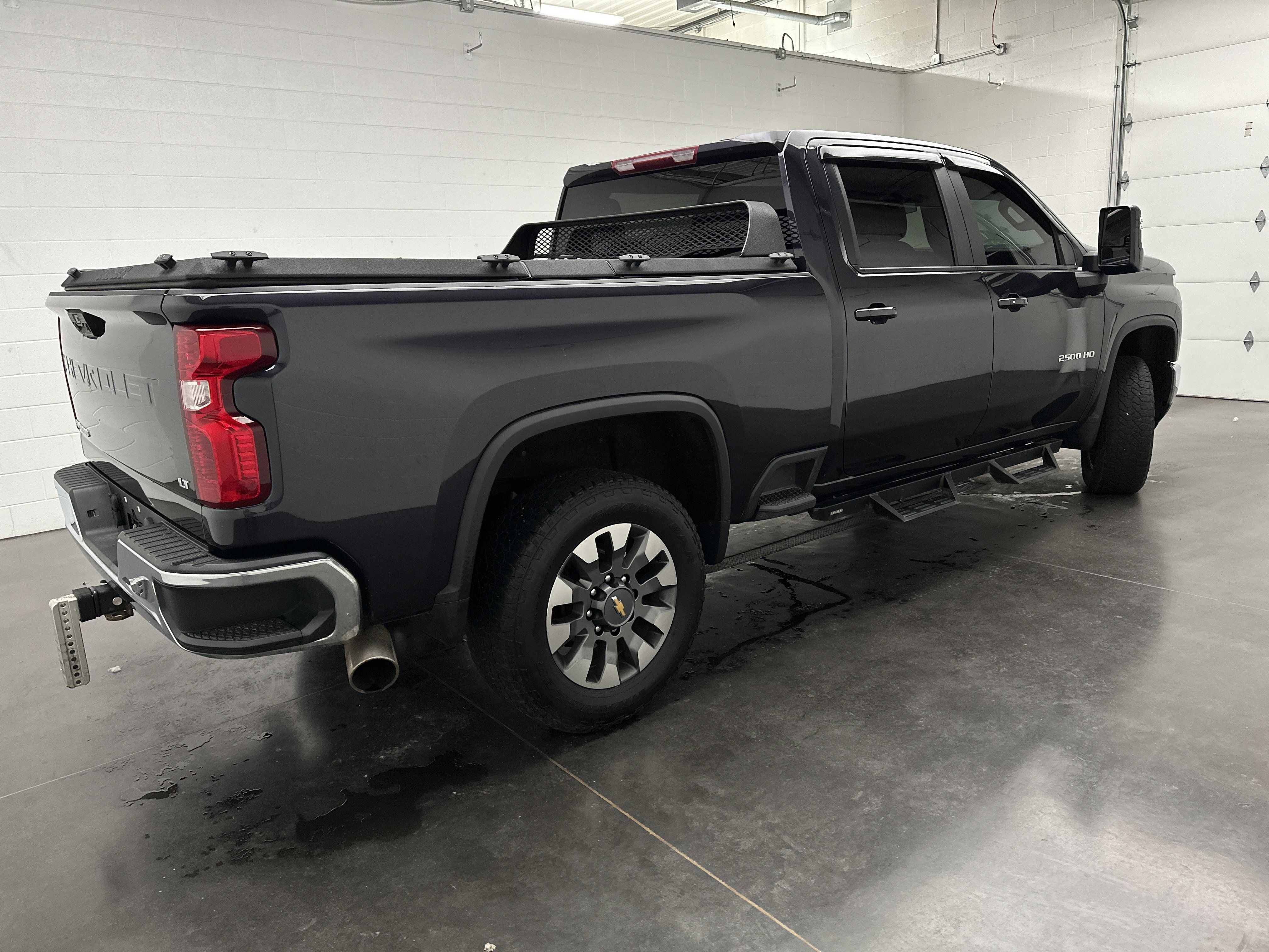 Used 2024 Chevrolet Silverado 2500 LT AWD/4WD image 8