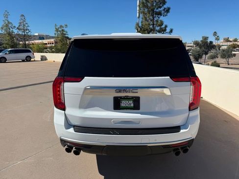 Used 2021 GMC Yukon XL Denali image 9