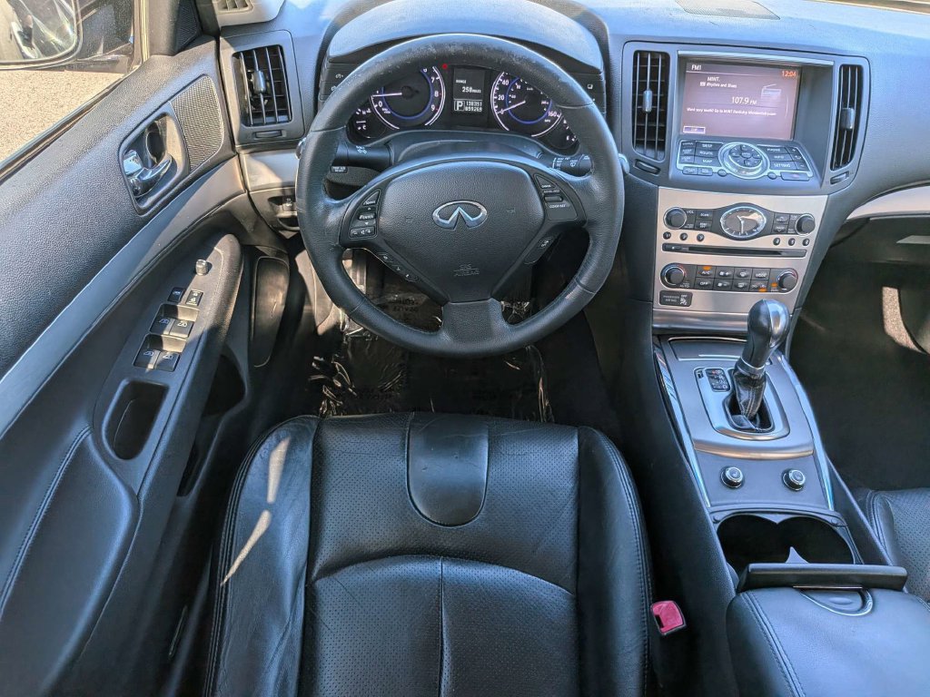 Used 2015 INFINITI Q40 w/ Navigation Package RWD image 14