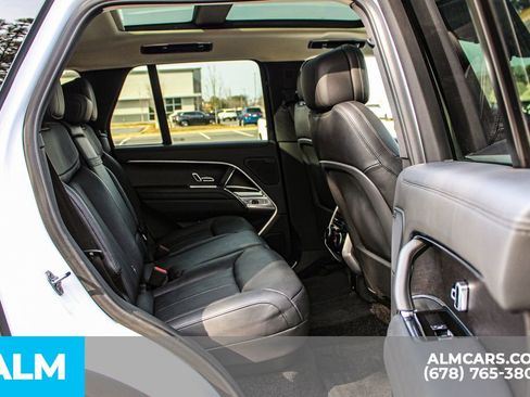 Used 2024 Land Rover Range Rover SE image 19