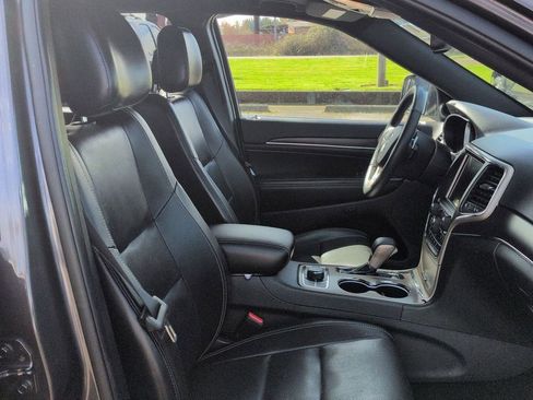 Used 2016 Jeep Grand Cherokee Limited w/ Luxury Group II image 31