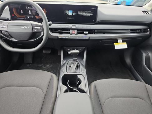 New 2026 Kia K4 FWD image 14