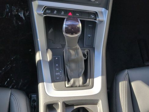 New 2025 Audi Q3 2.0T Premium image 17