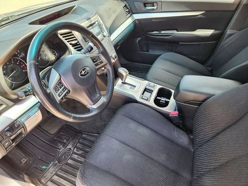 Used 2012 Subaru Outback 3.6R Limited w/ Moonroof Pkg AWD/4WD image 7