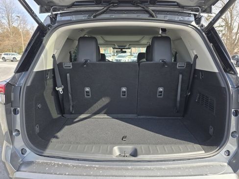 New 2026 Nissan Pathfinder SL image 12