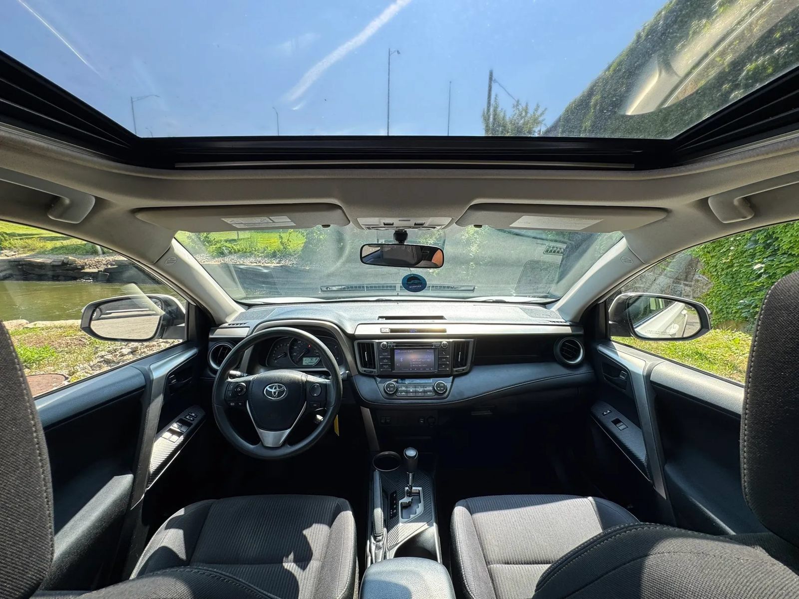 Used 2013 Toyota RAV4 XLE AWD/4WD image 18