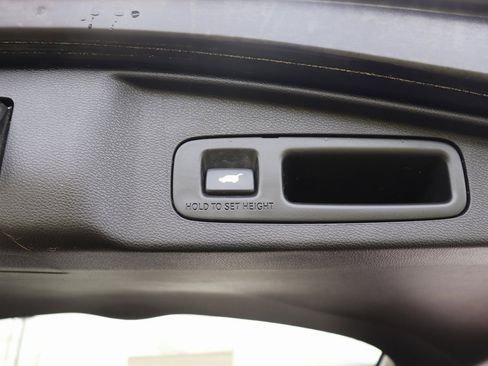 Used 2017 Honda CR-V Touring image 14