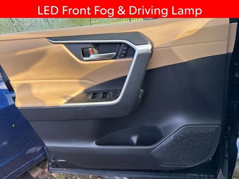 Used 2023 Toyota RAV4 XLE Premium AWD/4WD image 9