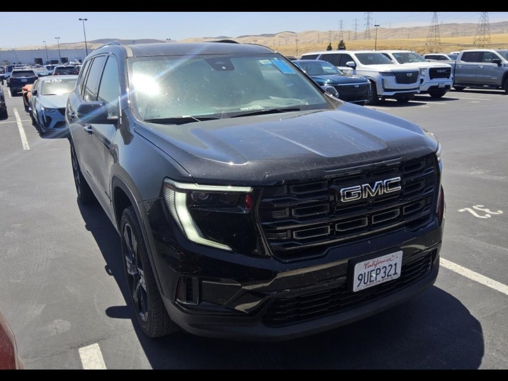 Used 2025 GMC Acadia Elevation w/ Black Edition FWD image 2