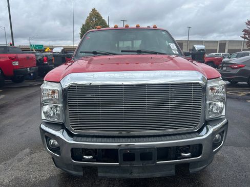 Used 2012 Ford F250 Lariat w/ Chrome Pkg image 2