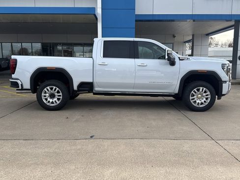 New 2026 GMC Sierra 3500 Denali w/ Denali Reserve Package image 2