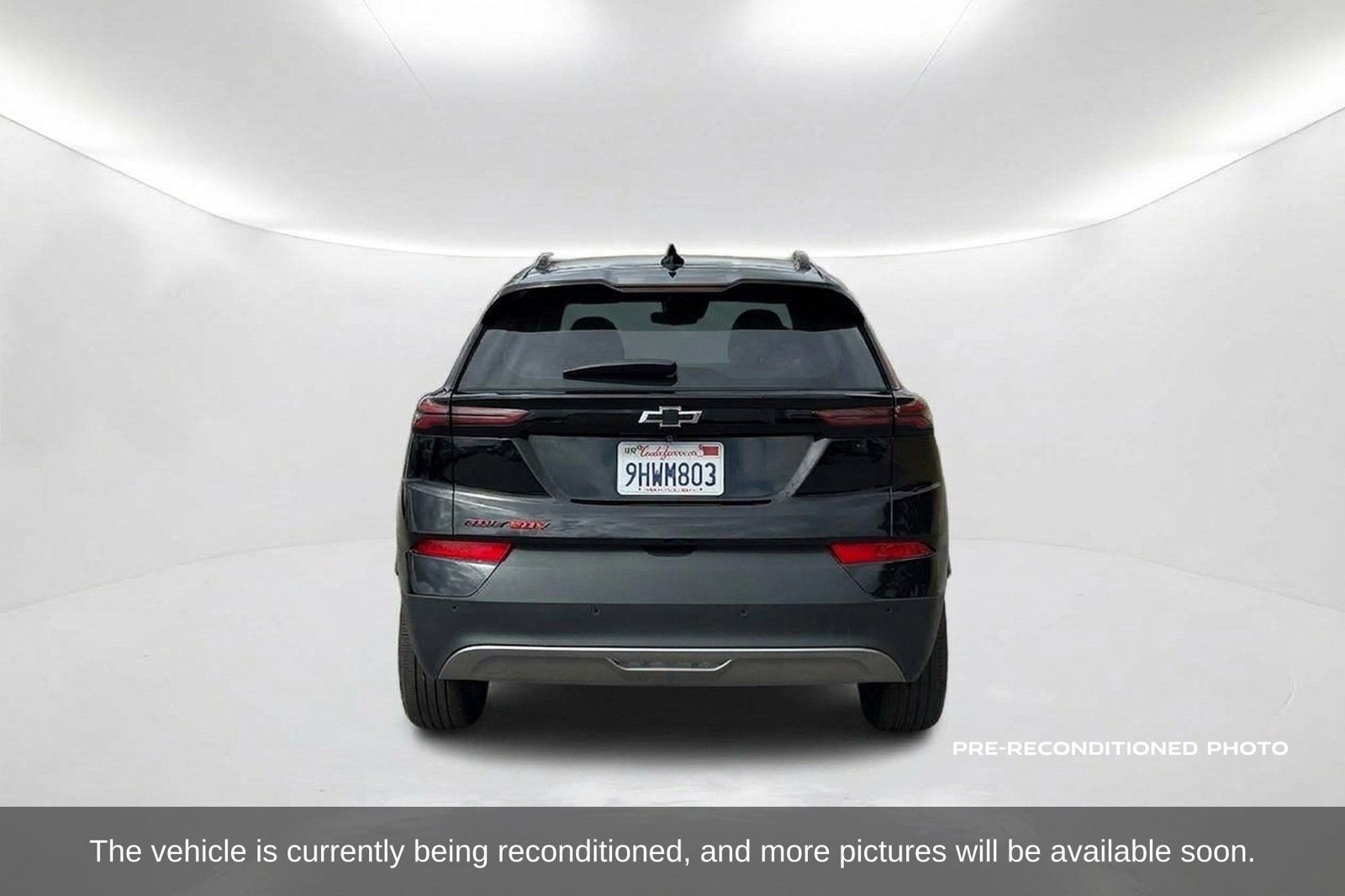 Used 2023 Chevrolet Bolt EUV Premier w/ Redline Edition FWD image 7