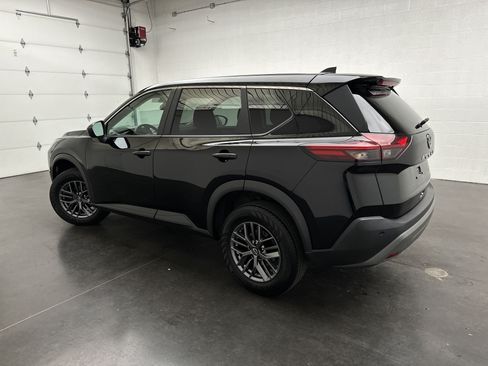 Used 2023 Nissan Rogue S AWD/4WD image 6