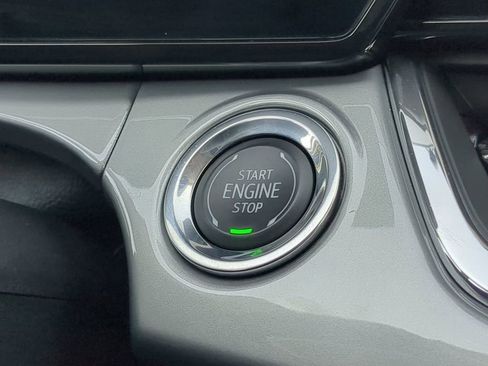 Used 2025 Chevrolet Trax LT w/ LT Convenience Package image 27