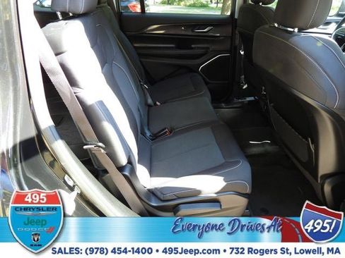 Used 2021 Jeep Grand Cherokee L Laredo w/ Luxury Tech Group I image 12