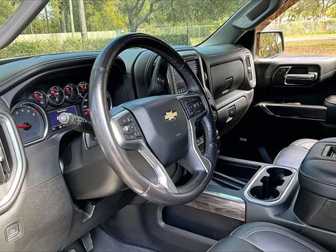 Used 2021 Chevrolet Silverado 1500 LTZ w/ LTZ Premium Package image 14