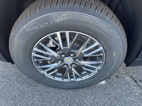 New 2026 Chevrolet Traverse LT w/ Driver Confidence Package image 9