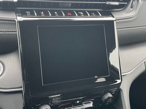 New 2025 Jeep Grand Cherokee L Laredo image 20