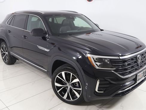 Used 2025 Volkswagen Atlas Cross Sport SEL Premium R-Line AWD/4WD image 18