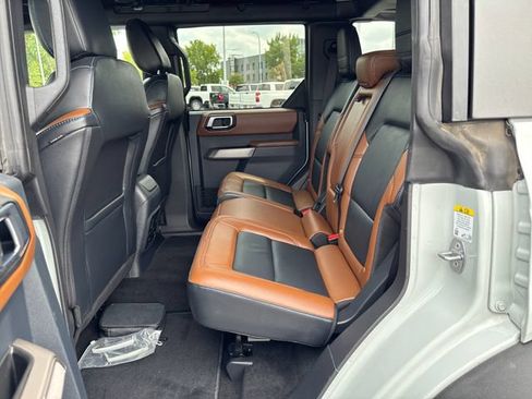 Used 2023 Ford Bronco Outer Banks w/ Sasquatch Package AWD/4WD image 25