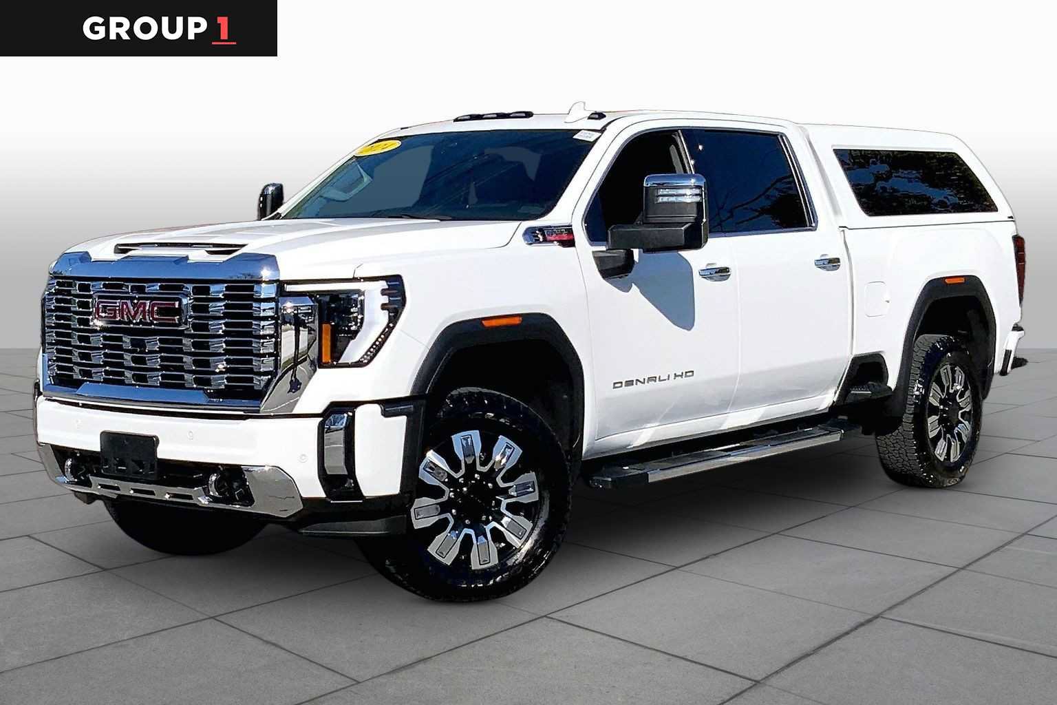 Used 2024 GMC Sierra 2500 Denali w/ Denali Reserve Package AWD/4WD image 1