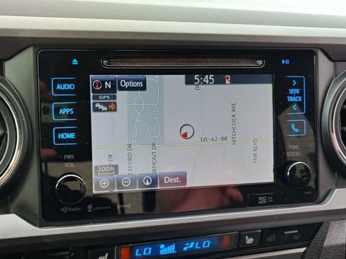 Used 2017 Toyota Tacoma TRD Sport w/ Premium & Technology Package AWD/4WD image 33