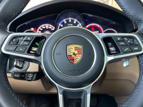 Certified 2023 Porsche Cayenne AWD/4WD image 24