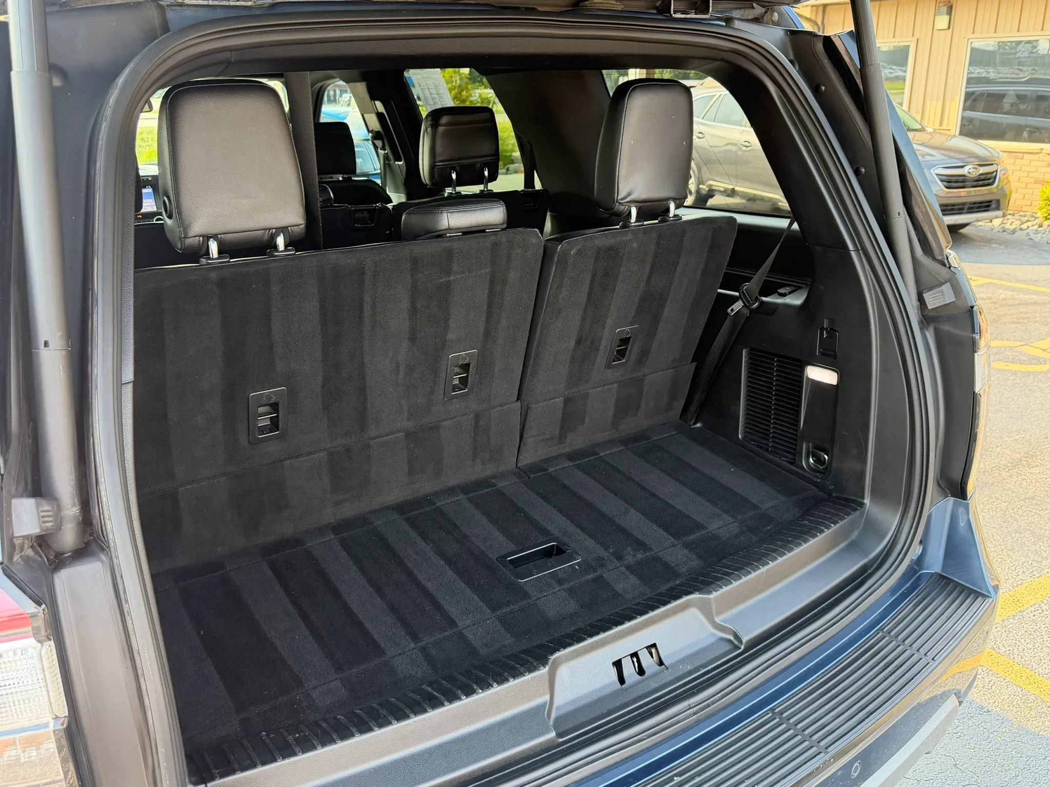 Used 2019 Ford Expedition Limited RWD image 13