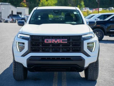 Used 2024 GMC Canyon Elevation image 2