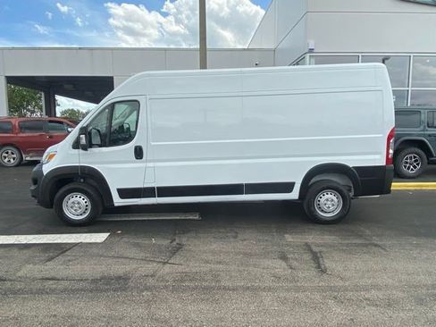 Used 2024 RAM ProMaster 2500 w/ Convenience Group image 6