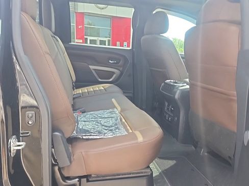 Used 2023 Nissan Titan Platinum Reserve w/ Moonroof Package AWD/4WD image 32