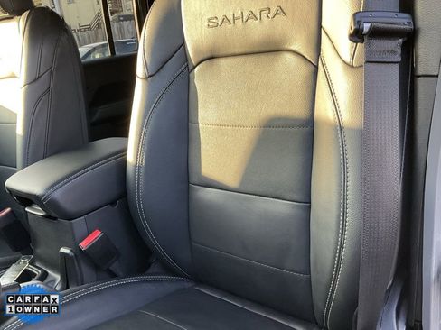 Used 2022 Jeep Wrangler Unlimited Sahara w/ Cold Weather Group image 17